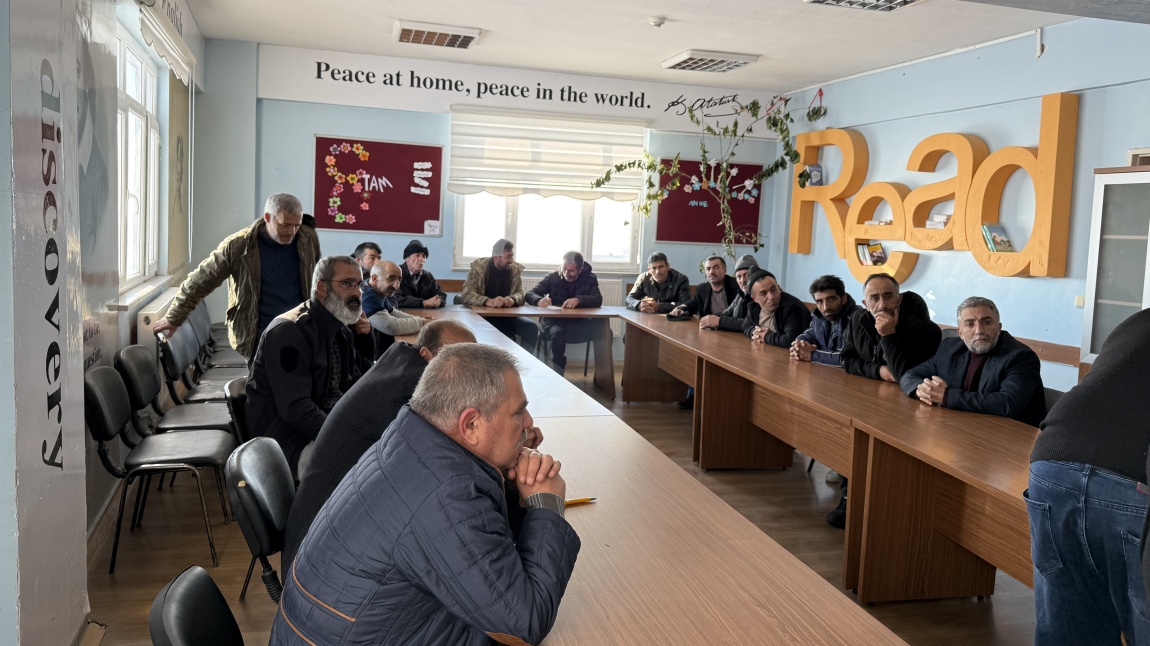 Okulumuzda 1. dönem 1. veli toplantısı yapıldı. 